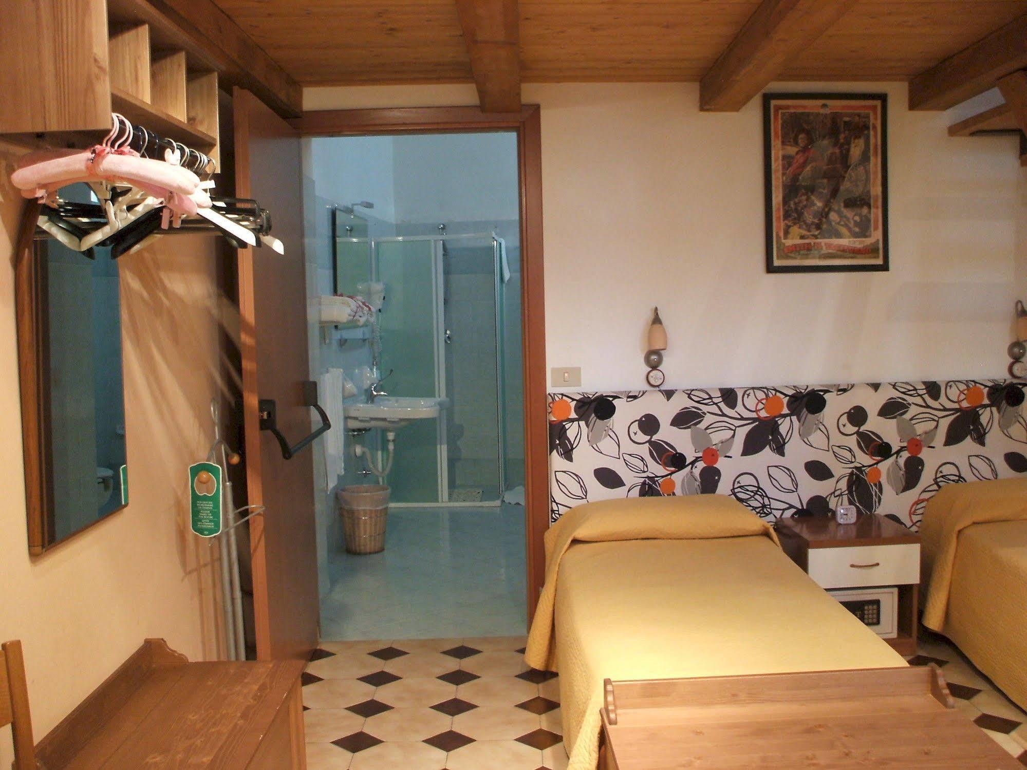 B&B Vinci โนโต ภายนอก รูปภาพ