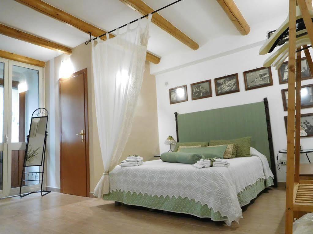 B&B Vinci โนโต ภายนอก รูปภาพ